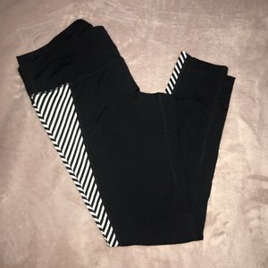 Large Striped Black and White Athleta Athletic Leggings